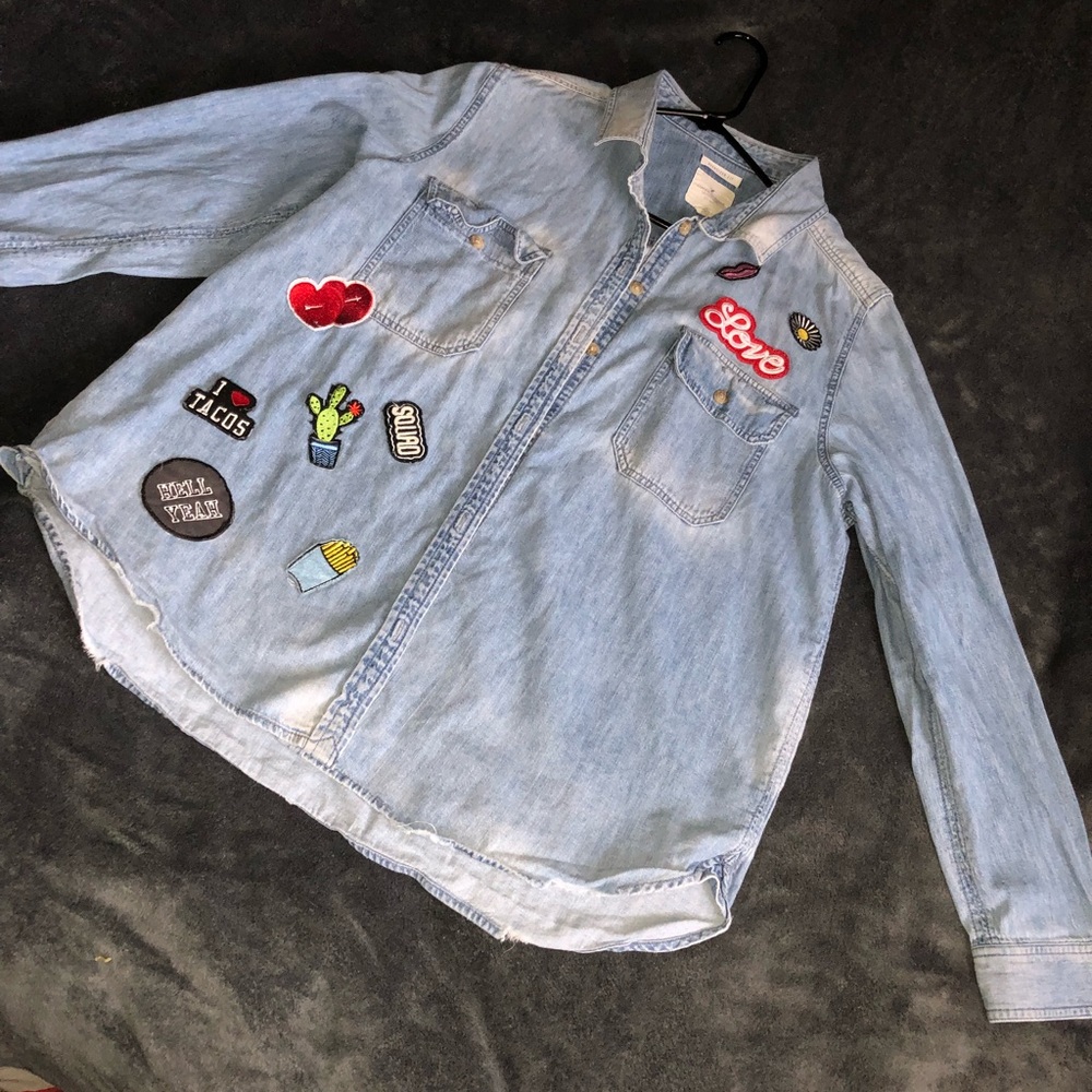 American Eagle patch denim button up